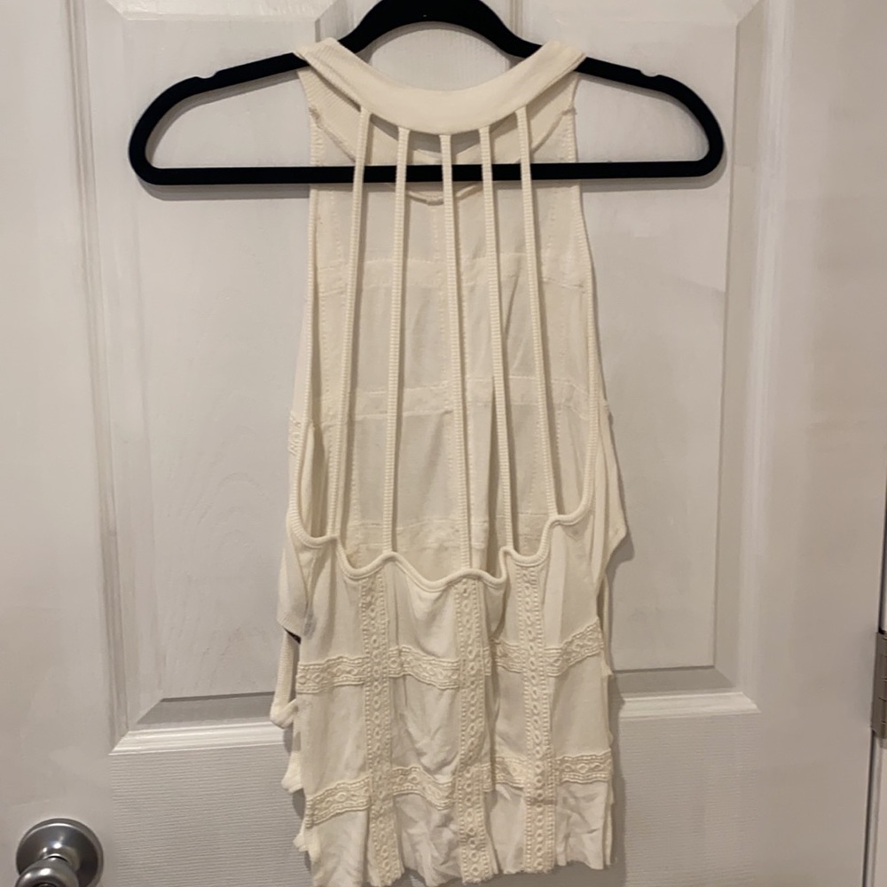 OPEN BACK TOP✨ - Picture 4 of 5